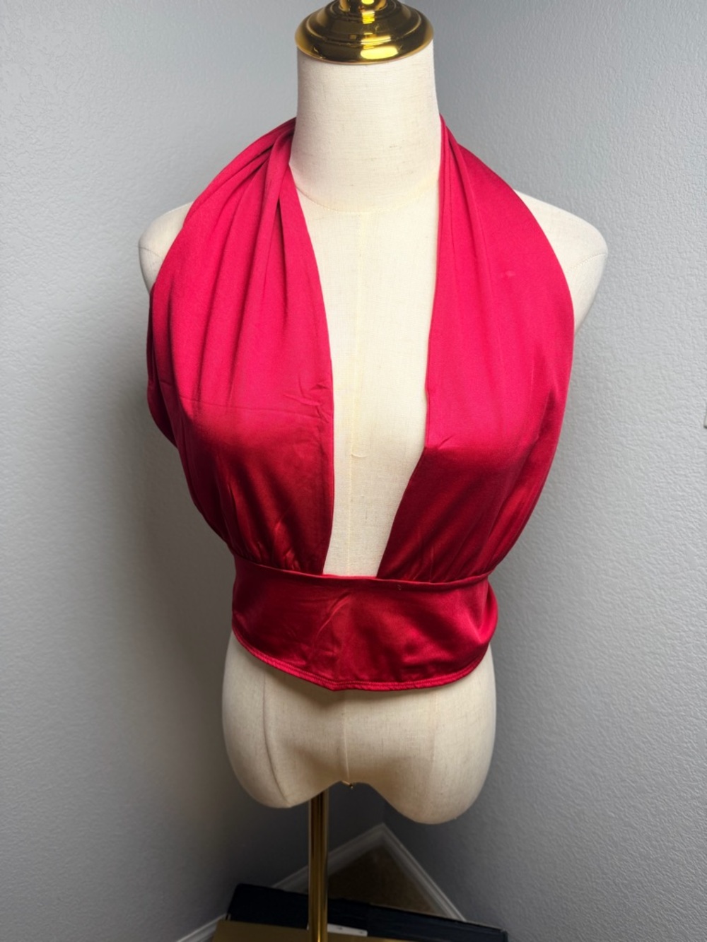 NWT-Fuchsia Halter Crop Top